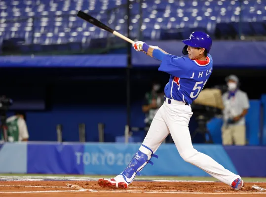 yankees-among-teams-linked-to-korean-outfielder